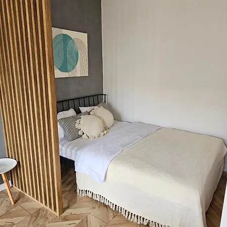 Factory Ghandiego Апартаменты