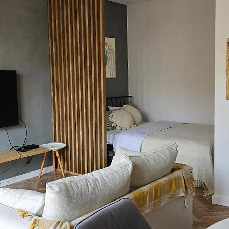 Factory Ghandiego Апартаменты Лодзь